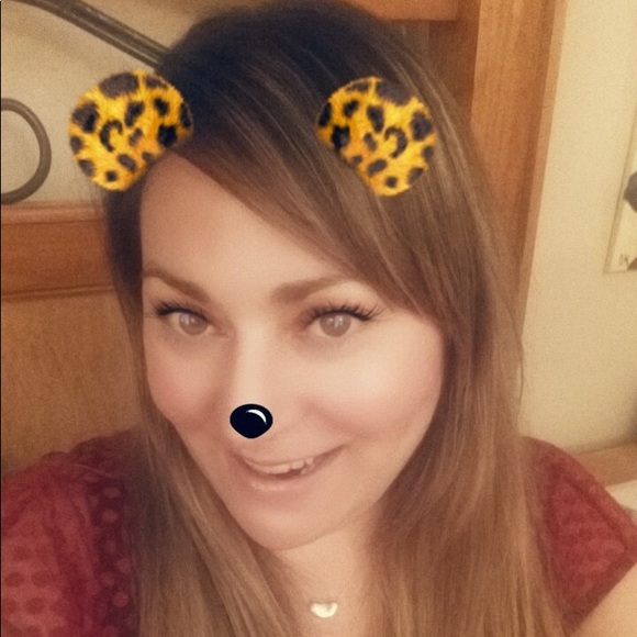 Meet your Posher, Michelle - Picture 1 of 1